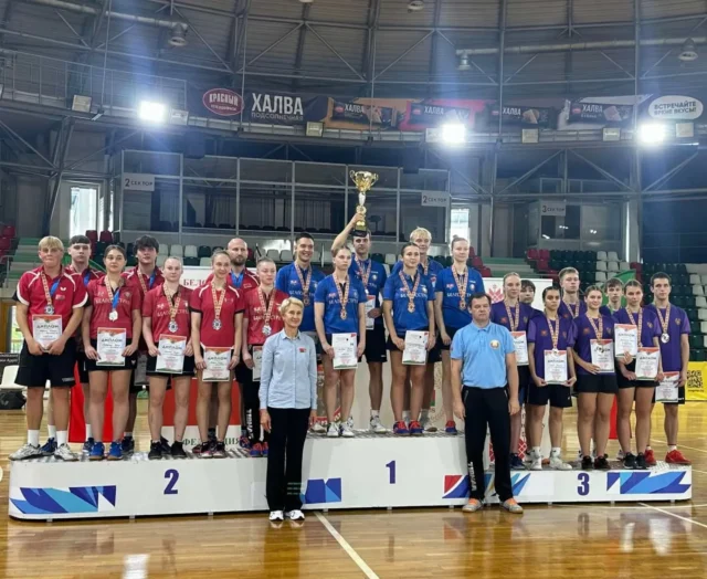 🏆Успешным выступлением в Кубке Республики Беларусь завершилось участие сборной команды Могилёвской области, в состав которой вошли спортсмены-учащиеся и воспитанники Могилевского областного центра олимпийского резерва по легкой атлетике и игровым видам спорта. 

🥈Серебрянными призёрами стали:
Медведская Ирина, Белясова София, Зражевец Николай, Наумчик Евгений и Вахляева Мария.

💐Поздравляем наших ребят с успешным выступлением!👏💐